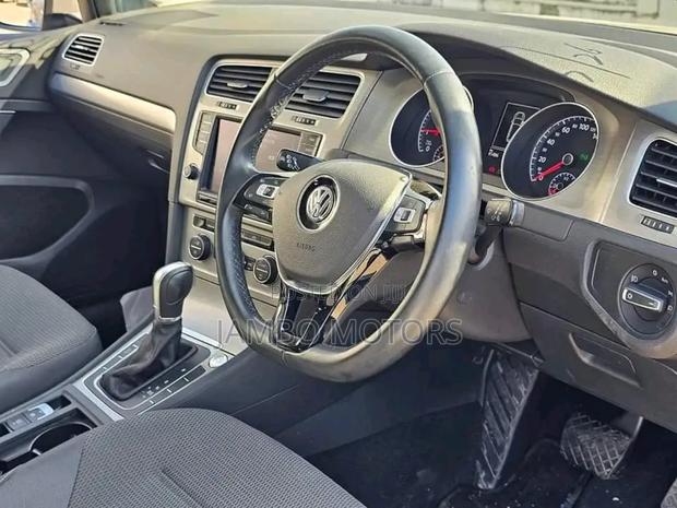 Volkswagen Golf Variant 2018 Gray