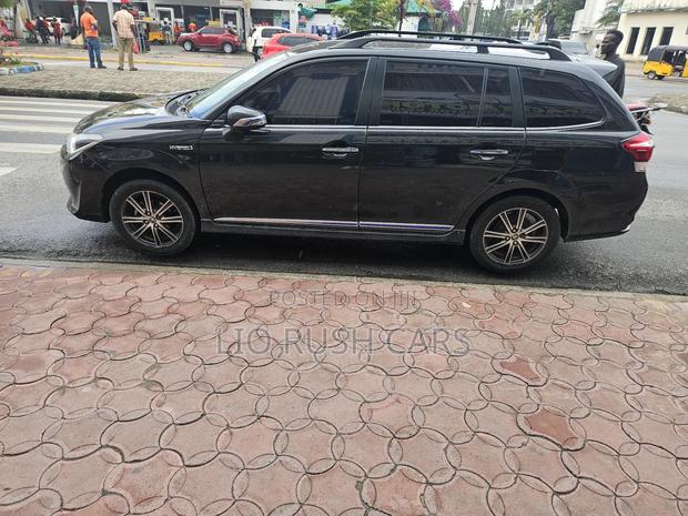 Toyota Corolla Fielder 2016 Black