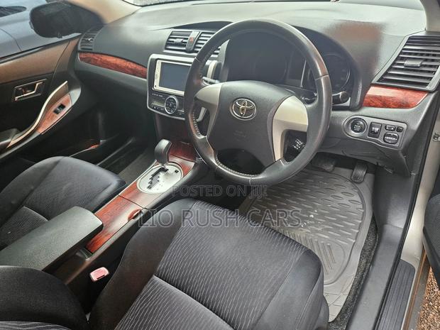 Toyota Premio 2011 Gray