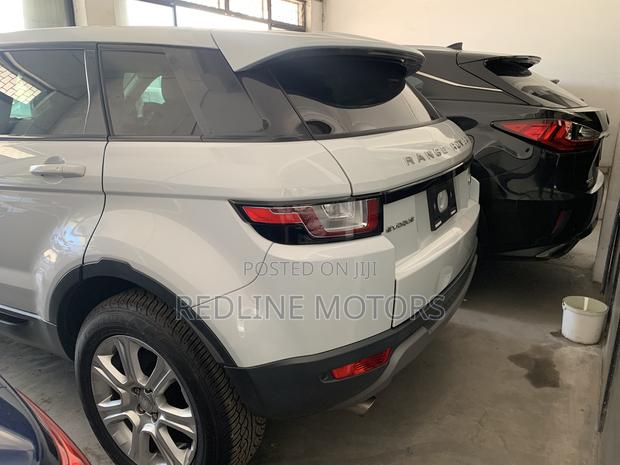 Land Rover Range Rover Evoque SE 4x4 5-Door 2017 White