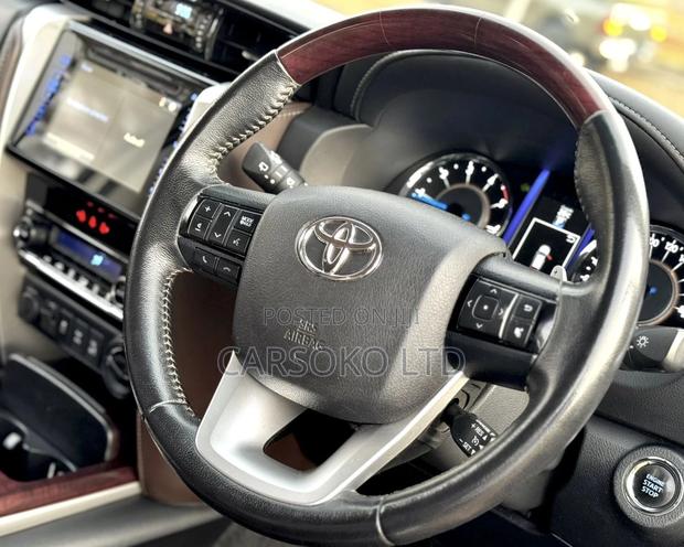 Toyota Fortuner 2.8 D AWD 2017 Silver