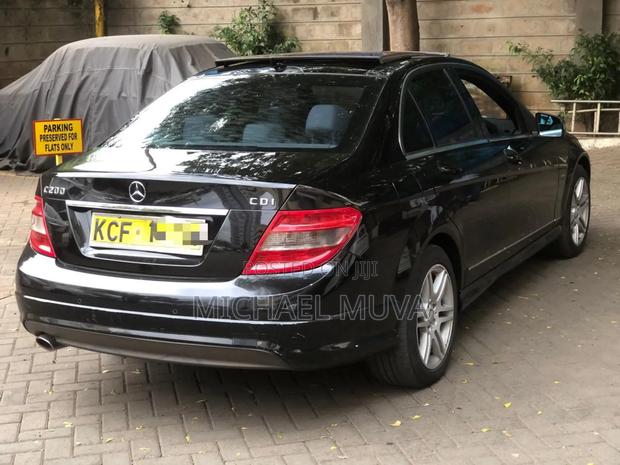 Mercedes-Benz C200 2010 Black