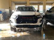 Toyota Hilux SR5 4x4 2017 Off white for sale