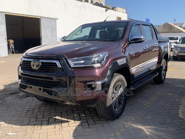 Toyota Hilux 2017 Burgundy