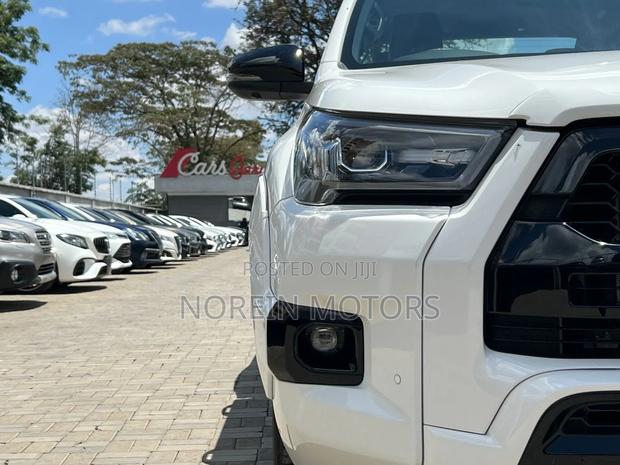 New Toyota Hilux 2024 White