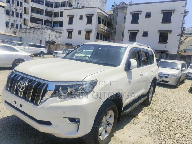 Toyota Land Cruiser Prado 2018 White