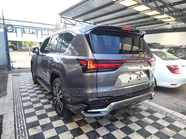 Lexus LX 2024 Brown