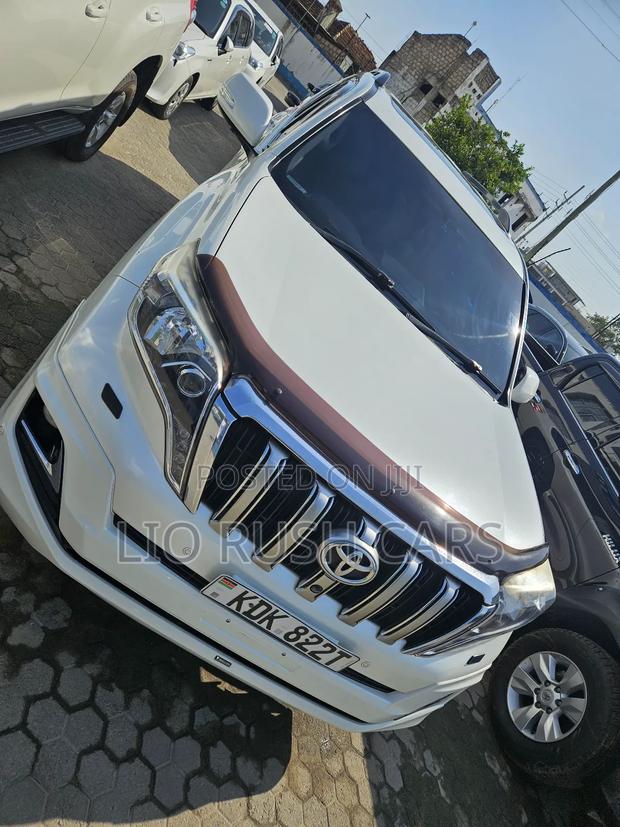 Toyota Land Cruiser Prado 2016 White