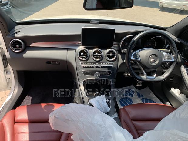 Mercedes-Benz C200 2018 Pearl