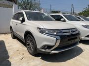 Mitsubishi Outlander ES FWD 2017 White for sale