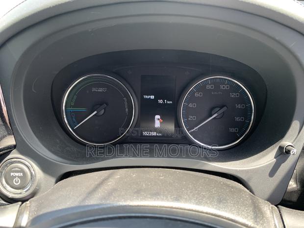 Mitsubishi Outlander 2.4 PHEV AWD 2017 Silver