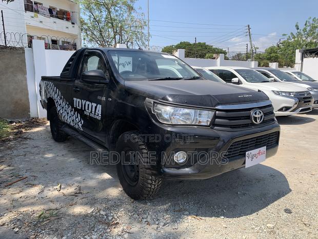 Toyota Hilux 2017 Black