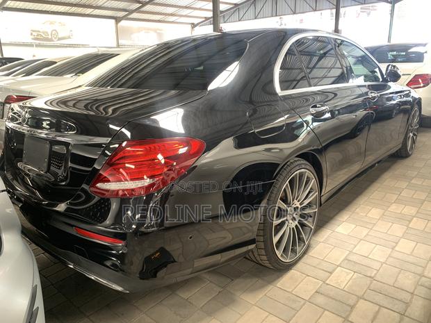 Mercedes-Benz E220 2017 Black