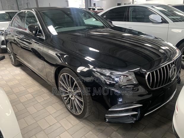 Mercedes-Benz E220 2017 Black