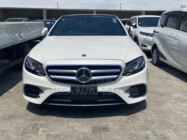 Mercedes-Benz E200 2018 Pearl