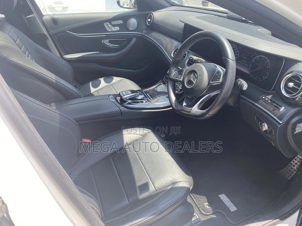 Mercedes-Benz E200 2018 Pearl