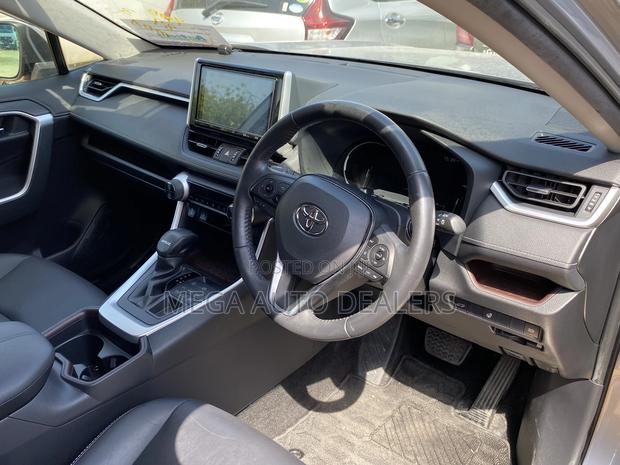 Toyota RAV4 2019 Silver
