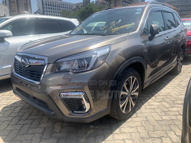Subaru Forester 2.5i Limited AWD 2018 Gold