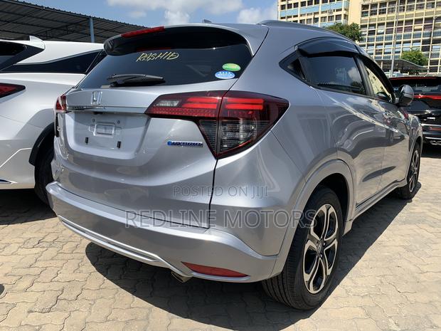 Honda Vezel 1.5 Hybrid 2WD 2018 Silver