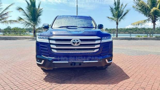 Toyota Land Cruiser 2023 Blue