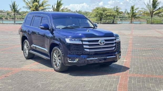 Toyota Land Cruiser 2023 Blue