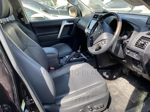 Toyota Land Cruiser Prado 2018 Black