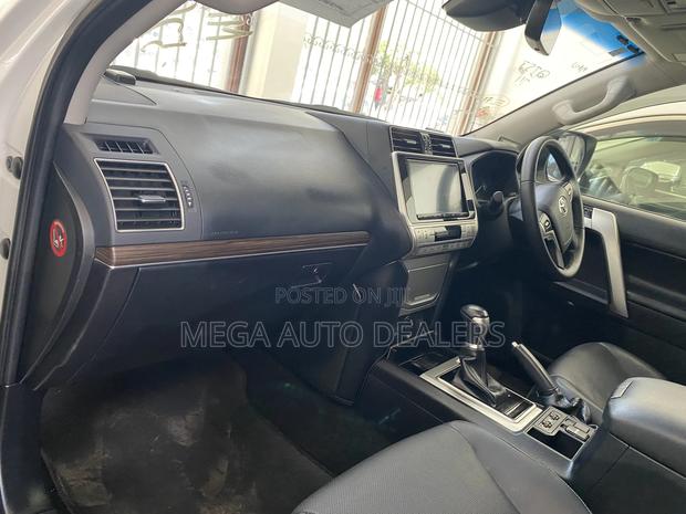 Toyota Land Cruiser Prado 2018 Pearl