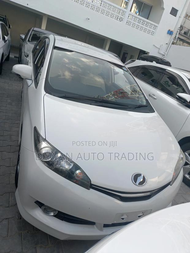 Toyota Wish 2017 White