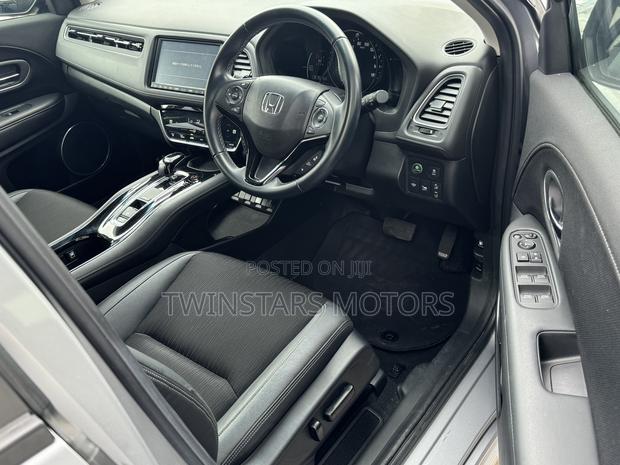 Honda Vezel 1.5 Hybrid 2WD 2018 Gray