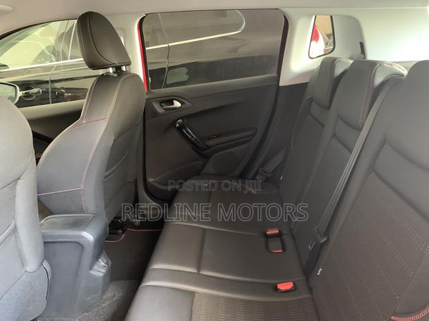Peugeot 2008 1.2 PureTech (130 Hp) 2018 Red