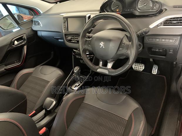Peugeot 2008 1.2 PureTech (130 Hp) 2018 Red