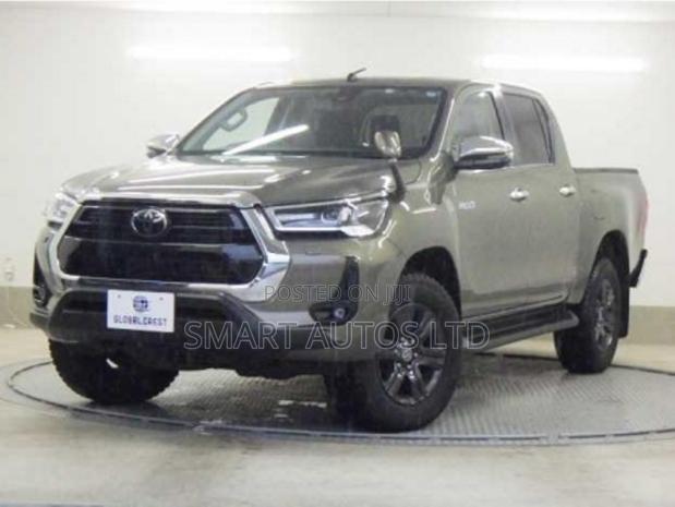 Toyota Hilux 2022 Beige