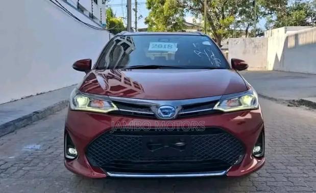Toyota Corolla Fielder 1.5 Hybrid FWD 2018 Red