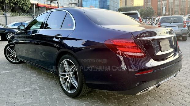 Mercedes-Benz E250 2018 Blue