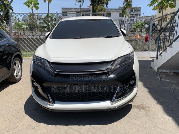 Toyota Harrier 2.0 4WD 2015 White