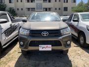 Toyota Hilux 2016 Gold for sale