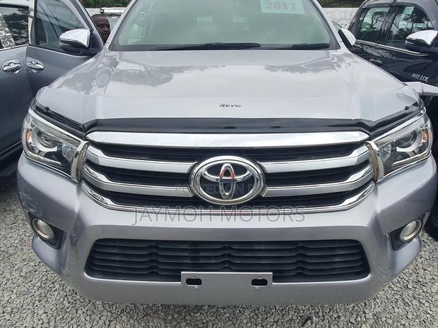 Toyota Hilux 2018 Silver