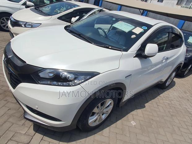 Honda Vezel 2017 White