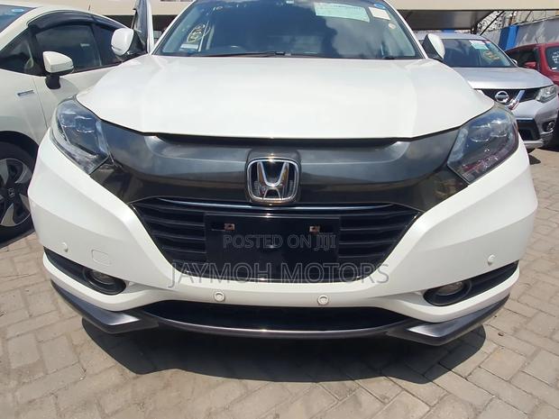 Honda Vezel 2017 White