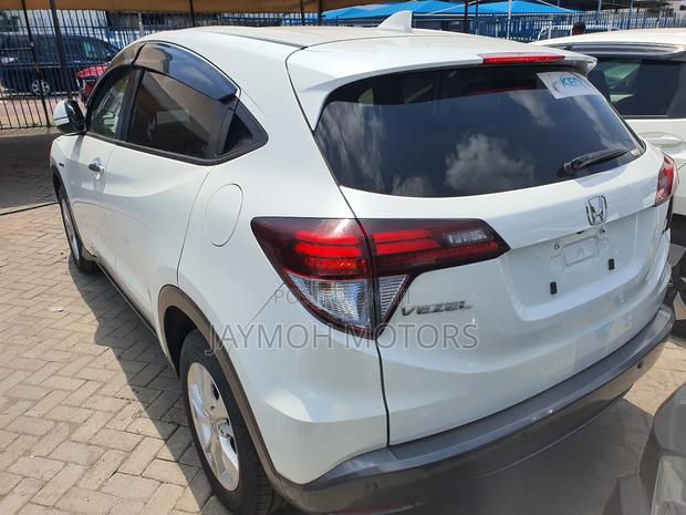 Honda Vezel 2017 White