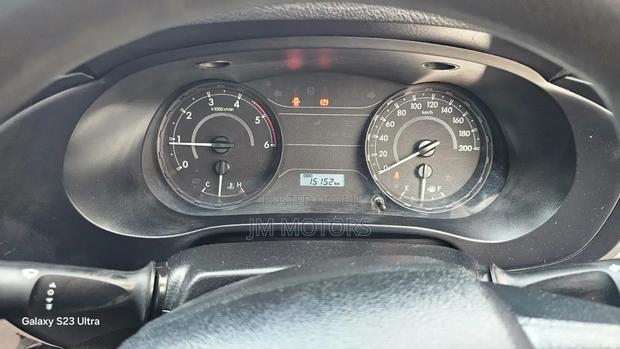 Toyota Hilux 2023 Gray