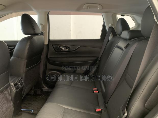 Nissan X-Trail 2.0 Hybrid AWD 2017 Matt Black