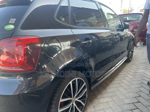 Volkswagen Polo 2018 Black