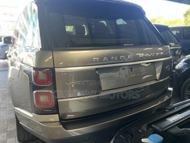 Land Rover Range Rover Vogue 2018 Gold