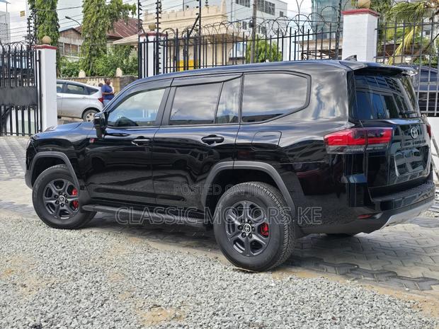 New Toyota Land Cruiser 2023 Black