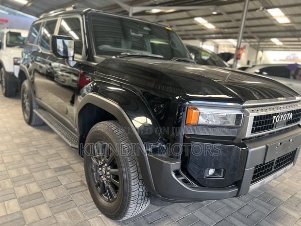 Toyota Land Cruiser Prado 2023 Black