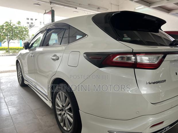 Toyota Harrier 2018 White