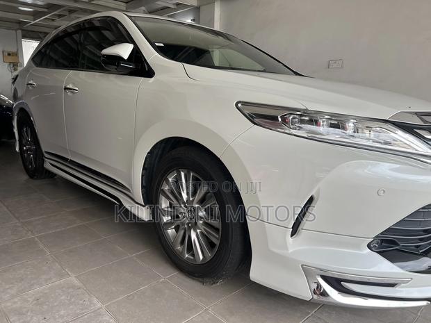 Toyota Harrier 2018 White