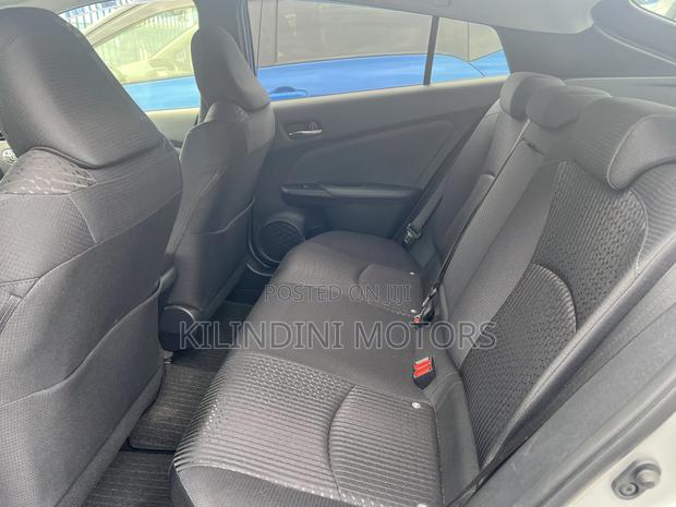 Toyota Prius 2017 Silver