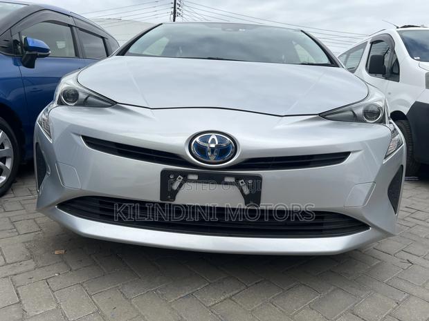 Toyota Prius 2017 Silver